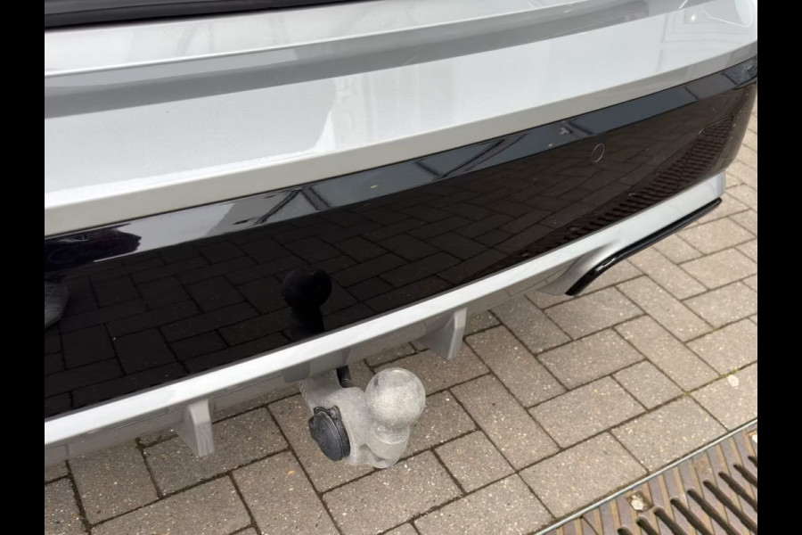 BMW X1 xDrive30e M-SPORT PRO ** LED, M-SPORTST, PANORAMA, TREKH, 20-inch LMV, HuD, ACC ** 1e EIG - ZEER EXCL ** ** INFORMEER OOK NAAR ONZE AANTREKKELIJKE FINANCIAL-LEASE TARIEVEN **