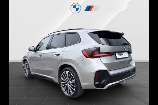 BMW X1 xDrive30e M-SPORT PRO ** LED, M-SPORTST, PANORAMA, TREKH, 20-inch LMV, HuD, ACC ** 1e EIG - ZEER EXCL ** ** INFORMEER OOK NAAR ONZE AANTREKKELIJKE FINANCIAL-LEASE TARIEVEN **