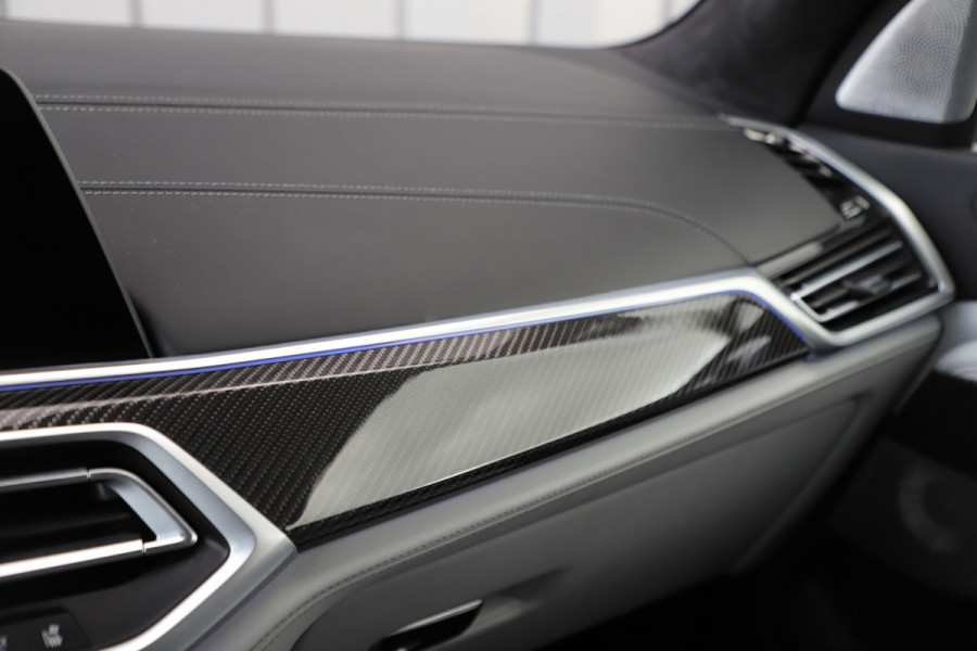 BMW X5 M Competition | 625PK | Head-up | Massage | Carbon | Bowers&Wilkins | Schaalstoelen | Keyless-go | Entertainment achterin | Sfee