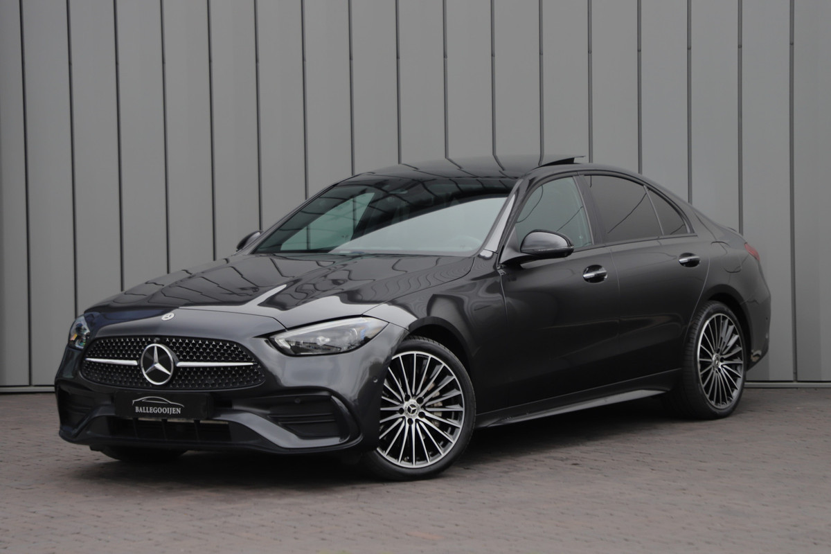 Mercedes-Benz C-Klasse 300e AMG | 313PK | Head-up | Keyless-go | Pano | Digital-light | Sfeerverlichting | Standkachel | Leder | 2022.