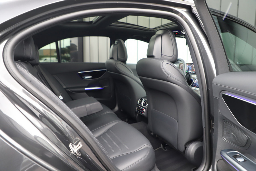 Mercedes-Benz C-Klasse 300e AMG | 313PK | Head-up | Keyless-go | Pano | Digital-light | Sfeerverlichting | Standkachel | Leder | 2022.