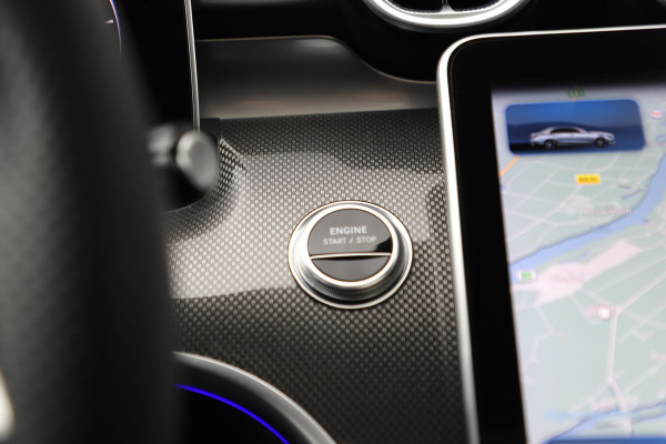 Mercedes-Benz C-Klasse 300e AMG | 313PK | Head-up | Keyless-go | Pano | Digital-light | Sfeerverlichting | Standkachel | Leder | 2022.