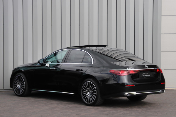 Mercedes-Benz E-Klasse 300e Exclusive line | 313PK | Massage | Luchtvering | Achterasbesturing | Burmester 4D | Leder exclusief | Digital-light | Distr