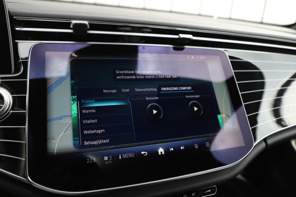 Mercedes-Benz E-Klasse 300e Exclusive line | 313PK | Massage | Luchtvering | Achterasbesturing | Burmester 4D | Leder exclusief | Digital-light | Distr