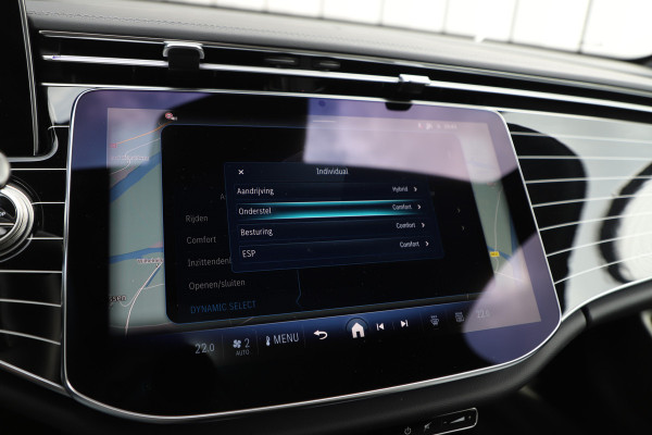 Mercedes-Benz E-Klasse 300e Exclusive line | 313PK | Massage | Luchtvering | Achterasbesturing | Burmester 4D | Leder exclusief | Digital-light | Distr