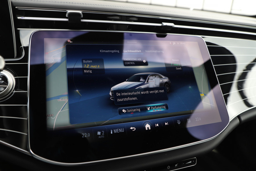 Mercedes-Benz E-Klasse 300e Exclusive line | 313PK | Massage | Luchtvering | Achterasbesturing | Burmester 4D | Leder exclusief | Digital-light | Distr