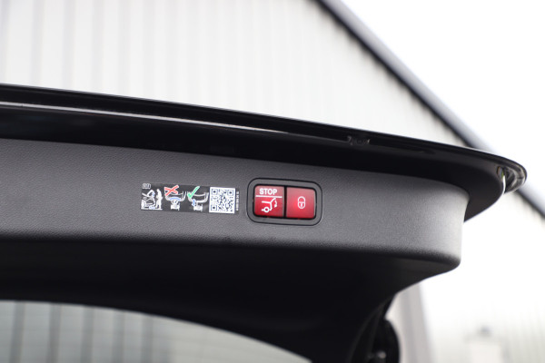 Mercedes-Benz E-Klasse Estate AMG 53 4MATIC+ | 585PK | Hyperscreen | Burmester 4D | Keyless-go | Distronic+ | Sfeerverlichting | Stuurwielverw. | 2025.