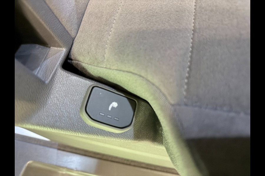 Volkswagen Multivan 1.4 eHybrid Energetic 7P PANO/NAVI/H-UP/V-COCKPIT/7X STOELVERW/CAM/H-LEDER/SFEERVERL/STUURVERW///