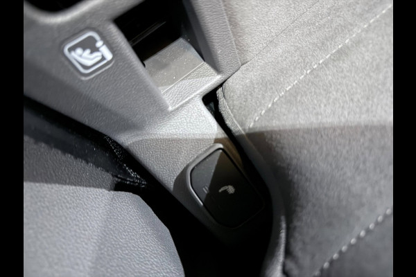 Volkswagen Multivan 1.4 eHybrid Energetic 7P PANO/NAVI/H-UP/V-COCKPIT/7X STOELVERW/CAM/H-LEDER/SFEERVERL/STUURVERW///