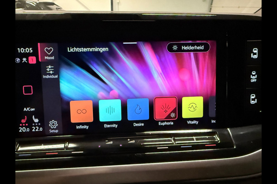 Volkswagen Multivan 1.4 eHybrid Energetic 7P PANO/NAVI/H-UP/V-COCKPIT/7X STOELVERW/CAM/H-LEDER/SFEERVERL/STUURVERW///