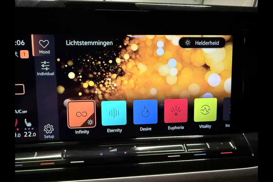 Volkswagen Multivan 1.4 eHybrid Energetic 7P PANO/NAVI/H-UP/V-COCKPIT/7X STOELVERW/CAM/H-LEDER/SFEERVERL/STUURVERW///