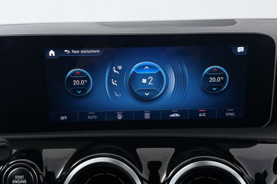 Mercedes-Benz A-Klasse 180 Business Solution AMG (PANORAMADAK, STOELVERWARMING, PDC, CAMERA, NAVIGATIE)