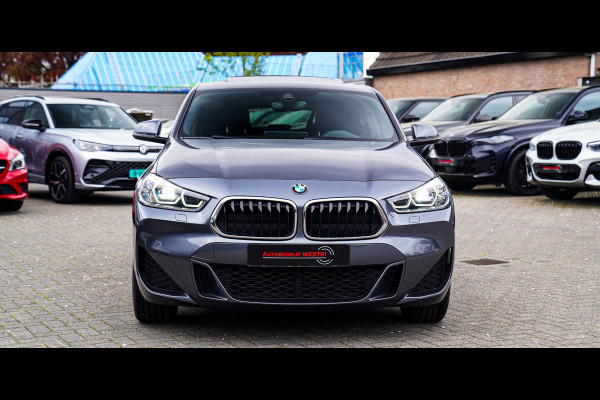 BMW X2 XDrive20i High Executive | Stoelverwarming | Panorama | Head Up Display | M Sport onderstel | M Sport pakket