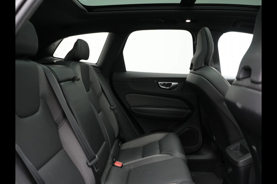 Volvo XC60 T8 AWD Plus Dark LONG RANGE PHEV 456pk Dealer O.H | Panodak | 360 Camera | Adaptive Cruise | Head Up | Adaptieve Full LED Koplampen |  Sportstoelen Memory & Verwarmd | Google Assistant | Apple Carplay | Keyless | Navigatie | Virtual | DAB |  Plug In Hybrid |