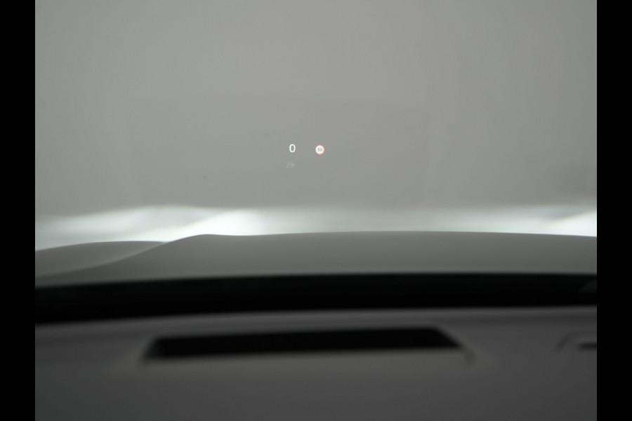 Volvo XC60 T8 AWD Plus Dark LONG RANGE PHEV 456pk Dealer O.H | Panodak | 360 Camera | Adaptive Cruise | Head Up | Adaptieve Full LED Koplampen |  Sportstoelen Memory & Verwarmd | Google Assistant | Apple Carplay | Keyless | Navigatie | Virtual | DAB |  Plug In Hybrid |