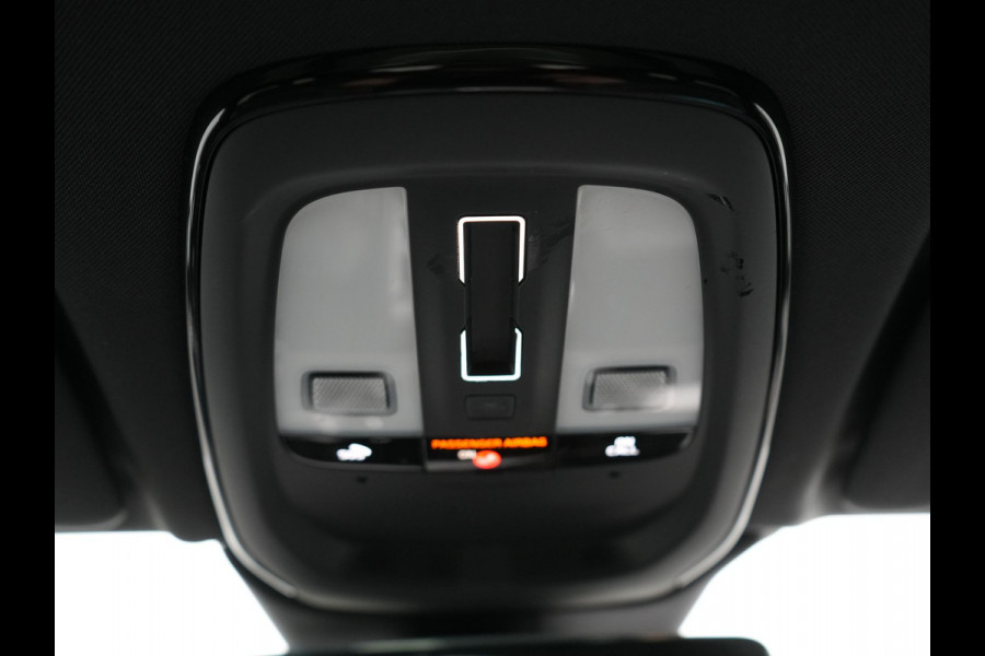 Volvo XC60 T8 AWD Plus Dark LONG RANGE PHEV 456pk Dealer O.H | Panodak | 360 Camera | Adaptive Cruise | Head Up | Adaptieve Full LED Koplampen |  Sportstoelen Memory & Verwarmd | Google Assistant | Apple Carplay | Keyless | Navigatie | Virtual | DAB |  Plug In Hybrid |