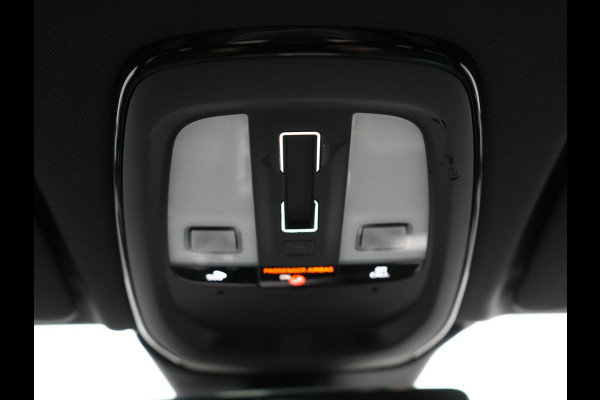 Volvo XC60 T8 AWD Plus Dark LONG RANGE PHEV 456pk Dealer O.H | Panodak | 360 Camera | Adaptive Cruise | Head Up | Adaptieve Full LED Koplampen |  Sportstoelen Memory & Verwarmd | Google Assistant | Apple Carplay | Keyless | Navigatie | Virtual | DAB |  Plug In Hybrid |