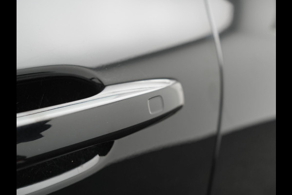 Volvo XC60 T8 AWD Plus Dark LONG RANGE PHEV 456pk Dealer O.H | Panodak | 360 Camera | Adaptive Cruise | Head Up | Adaptieve Full LED Koplampen |  Sportstoelen Memory & Verwarmd | Google Assistant | Apple Carplay | Keyless | Navigatie | Virtual | DAB |  Plug In Hybrid |