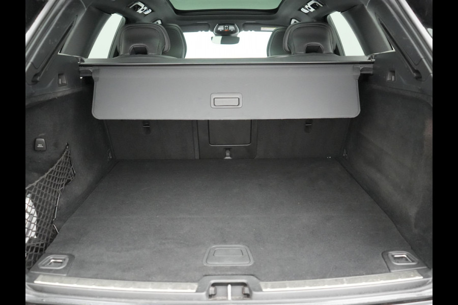 Volvo XC60 T8 AWD Plus Dark LONG RANGE PHEV 456pk Dealer O.H | Panodak | 360 Camera | Adaptive Cruise | Head Up | Adaptieve Full LED Koplampen |  Sportstoelen Memory & Verwarmd | Google Assistant | Apple Carplay | Keyless | Navigatie | Virtual | DAB |  Plug In Hybrid |