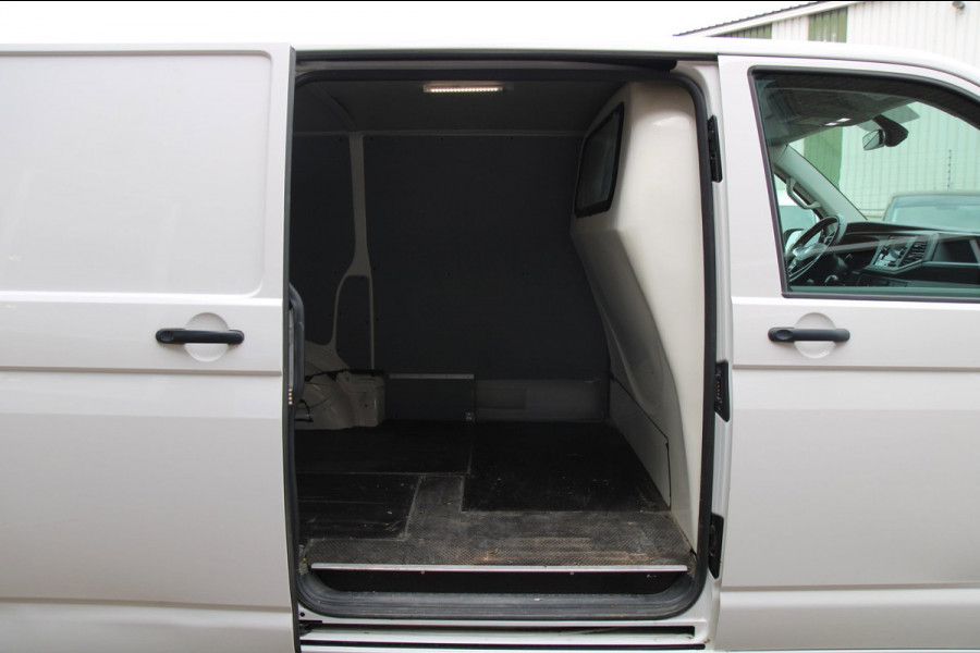 Volkswagen Transporter 2.0 TDI 150PK L1H1 Comfortline / App connect / Multi stuur / Trekhaak