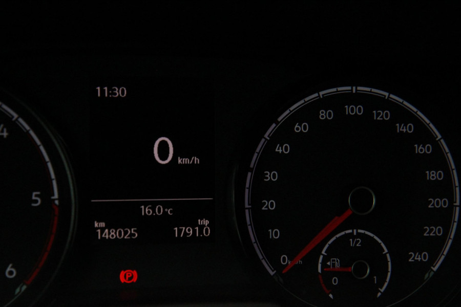 Volkswagen Transporter 2.0 TDI 150PK L1H1 Comfortline / App connect / Multi stuur / Trekhaak