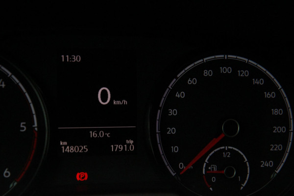 Volkswagen Transporter 2.0 TDI 150PK L1H1 Comfortline / App connect / Multi stuur / Trekhaak