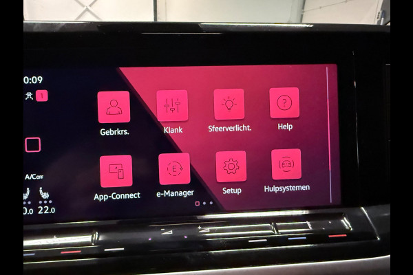 Volkswagen Multivan 1.4 eHybrid Energetic 7P PANO/NAVI/H-UP/V-COCKPIT/7X STOELVERW/CAM/H-LEDER/SFEERVERL/STUURVERW///