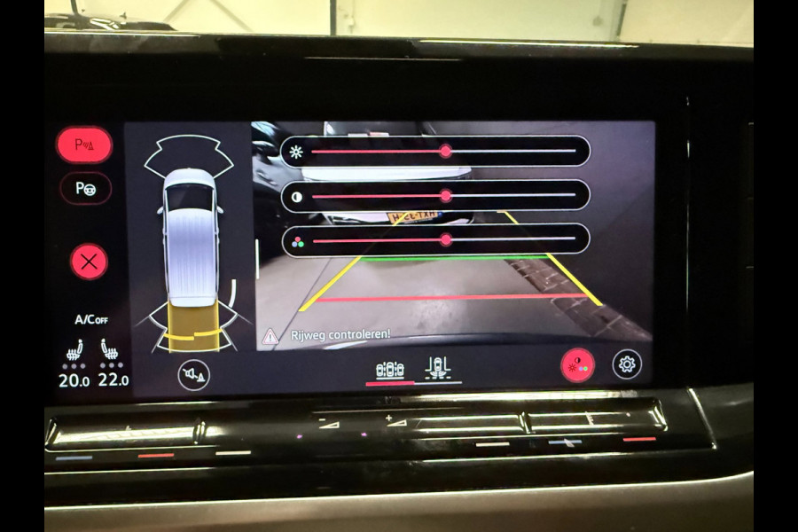 Volkswagen Multivan 1.4 eHybrid Energetic 7P PANO/NAVI/H-UP/V-COCKPIT/7X STOELVERW/CAM/H-LEDER/SFEERVERL/STUURVERW///