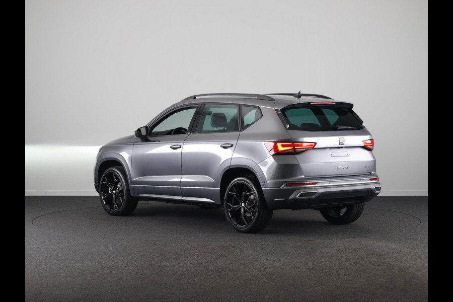 Seat Ateca 1.5 TSI FR Business Intense | SEAT Audio System | Velgen 'Exclusive Glossy Black', 19 inch | Kuipstoelen, Dinamica Aurora Blue (suede look) | Verwambare voorstoelen + Stuurwiel | Reservewiel 18" staal