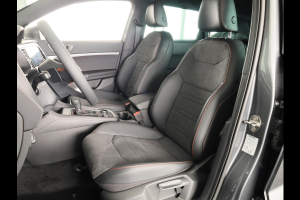 Seat Ateca 1.5 TSI FR Business Intense | SEAT Audio System | Velgen 'Exclusive Glossy Black', 19 inch | Kuipstoelen, Dinamica Aurora Blue (suede look) | Verwambare voorstoelen + Stuurwiel | Reservewiel 18" staal