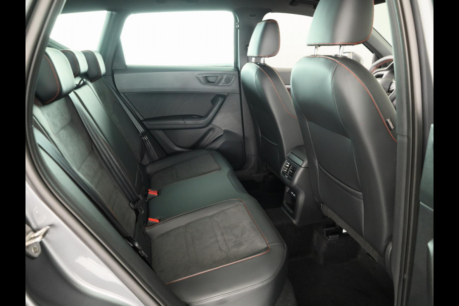 Seat Ateca 1.5 TSI FR Business Intense | SEAT Audio System | Velgen 'Exclusive Glossy Black', 19 inch | Kuipstoelen, Dinamica Aurora Blue (suede look) | Verwambare voorstoelen + Stuurwiel | Reservewiel 18" staal