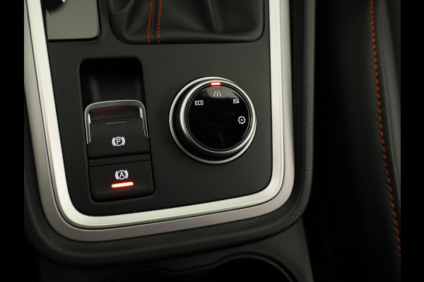 Seat Ateca 1.5 TSI FR Business Intense | SEAT Audio System | Velgen 'Exclusive Glossy Black', 19 inch | Kuipstoelen, Dinamica Aurora Blue (suede look) | Verwambare voorstoelen + Stuurwiel | Reservewiel 18" staal