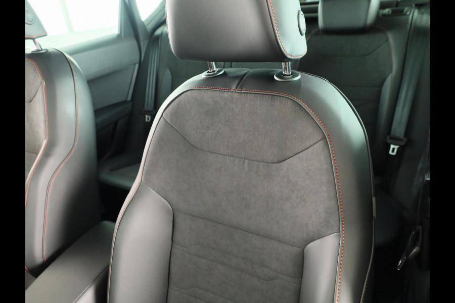 Seat Ateca 1.5 TSI FR Business Intense | SEAT Audio System | Velgen 'Exclusive Glossy Black', 19 inch | Kuipstoelen, Dinamica Aurora Blue (suede look) | Verwambare voorstoelen + Stuurwiel | Reservewiel 18" staal