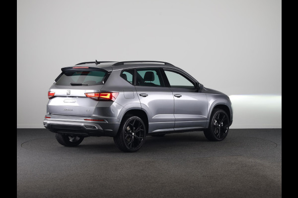 Seat Ateca 1.5 TSI FR Business Intense | Velgen 'Exclusive Glossy Black', 19 inch | Kuipstoelen, Dinamica Aurora Blue (suede look) | Verwambare voorstoelen + Stuurwiel | Draadloze Carplay