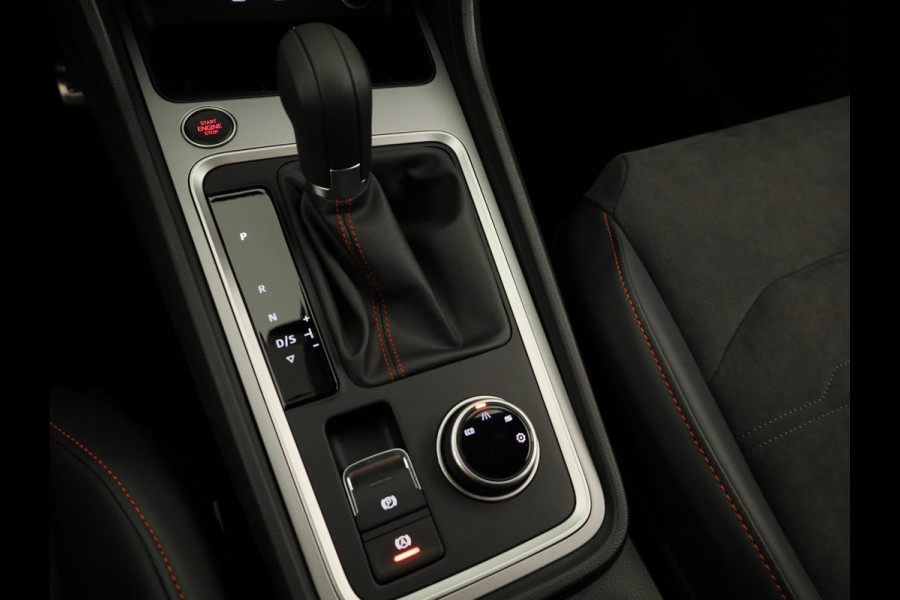 Seat Ateca 1.5 TSI FR Business Intense | Velgen 'Exclusive Glossy Black', 19 inch | Kuipstoelen, Dinamica Aurora Blue (suede look) | Verwambare voorstoelen + Stuurwiel | Draadloze Carplay