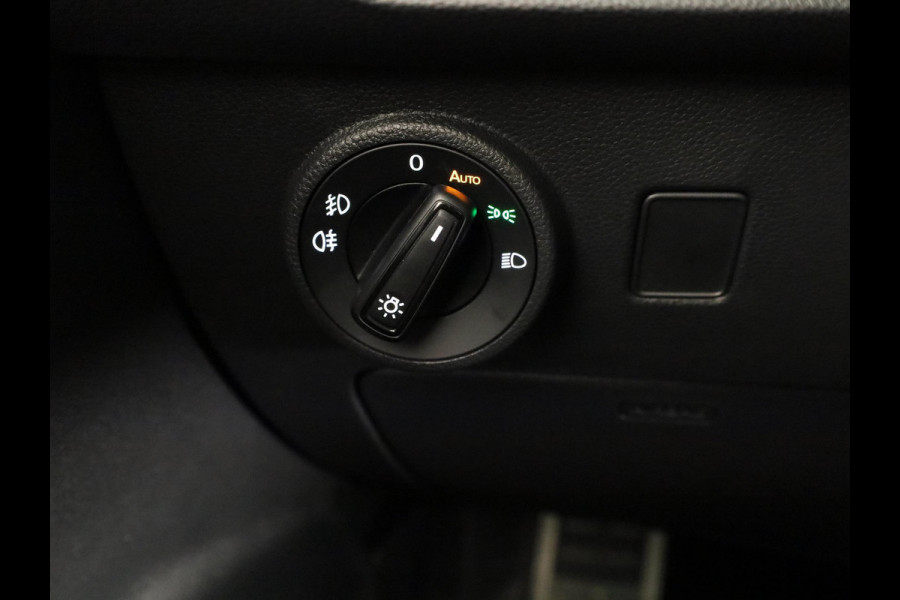 Seat Ateca 1.5 TSI FR Business Intense | Velgen 'Exclusive Glossy Black', 19 inch | Kuipstoelen, Dinamica Aurora Blue (suede look) | Verwambare voorstoelen + Stuurwiel | Draadloze Carplay