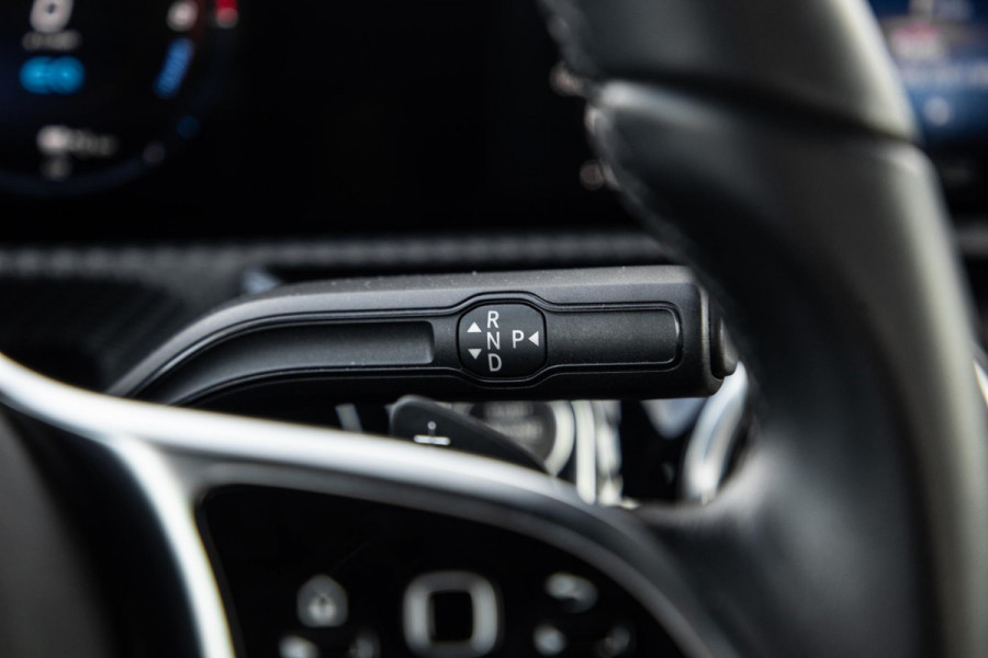 Mercedes-Benz A-Klasse 250 e Business Line CARPLAY / CAMERA / LEER / DEALER ONDERHOUDEN