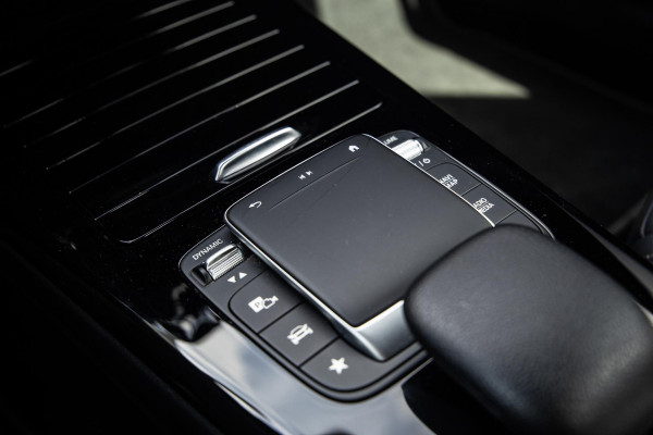 Mercedes-Benz A-Klasse 250 e Business Line CARPLAY / CAMERA / LEER / DEALER ONDERHOUDEN