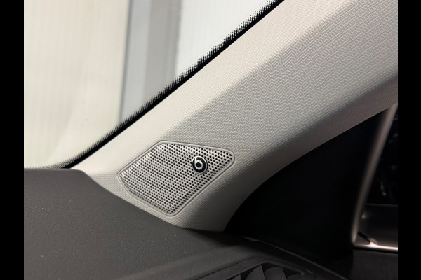 Volkswagen T-Roc 1.5 TSI Style | PANO | IQ LIGHTS | BEATS AUDIO | CAMERA