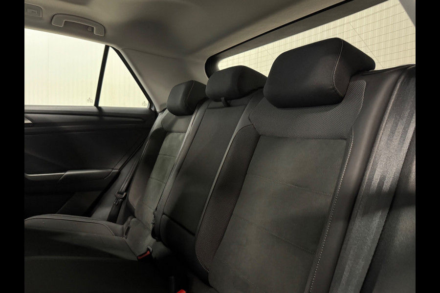 Volkswagen T-Roc 1.5 TSI Style | PANO | IQ LIGHTS | BEATS AUDIO | CAMERA