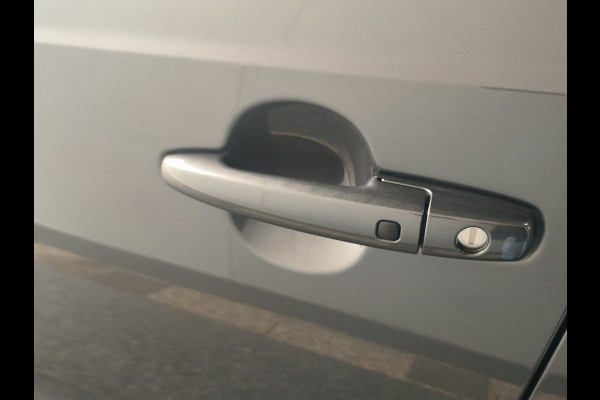 Suzuki Ignis 1.2 Smart Hybrid Style Automaat uit 2020 Rijklaar + 12 maanden Bovag-garantie Henk Jongen Auto's in Helmond,  al 50 jaar service zoals 't hoort!