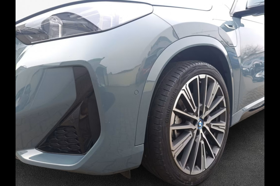 BMW X1 xDrive30e M-SPORT ** LED, LEDER, DR. ASS+, MEMORY, TREKH, 20-inch LMV, H&K SOUND ** 1e EIG - UNFALLFREI ** ** INFORMEER OOK NAAR ONZE AANTREKKELIJKE FINANCIAL-LEASE TARIEVEN **
