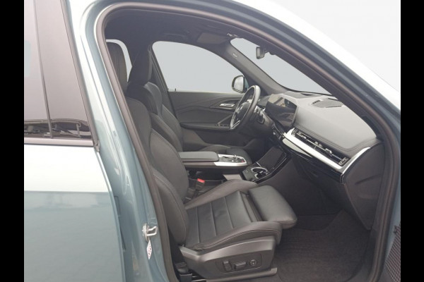 BMW X1 xDrive30e M-SPORT ** LED, LEDER, DR. ASS+, MEMORY, TREKH, 20-inch LMV, H&K SOUND ** 1e EIG - UNFALLFREI ** ** INFORMEER OOK NAAR ONZE AANTREKKELIJKE FINANCIAL-LEASE TARIEVEN **