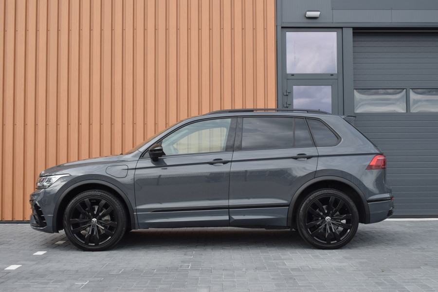 Volkswagen Tiguan 1.4 TSI eHybrid R-Line Black Style | Leer | Camera | Trekhaak