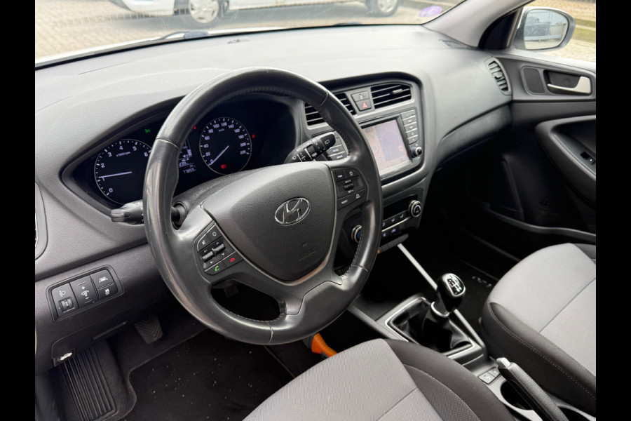 Hyundai i20 1.0 T-GDI Comfort | Dealer onderhouden | Trekhaak | Camera | Navigatie