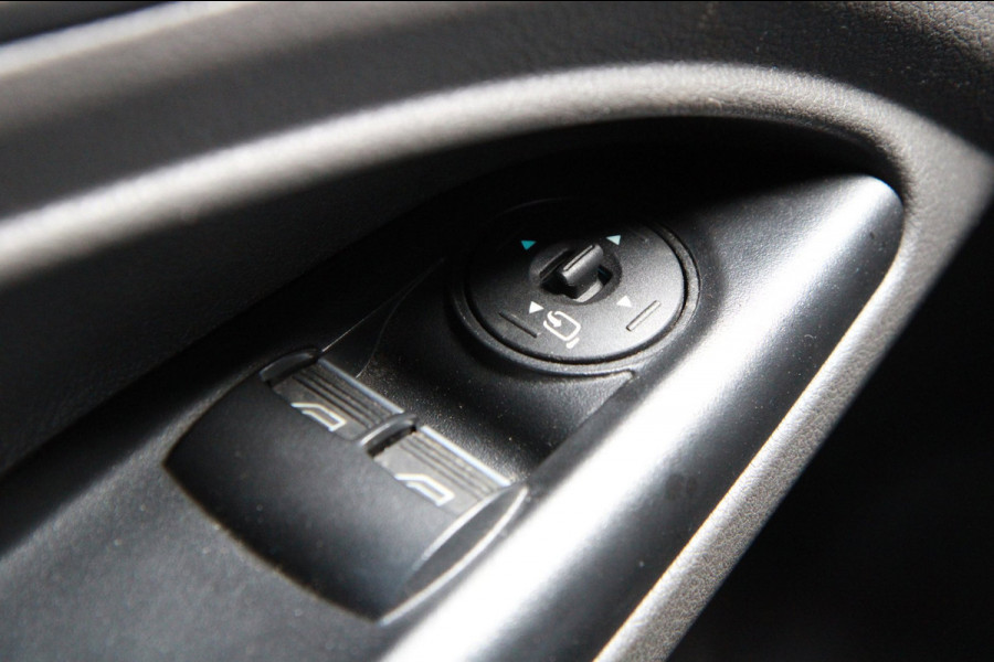 Ford Transit Connect 1.5 EcoBlue 120PK L2 Limited / Camera / Stoel verw / Adaptief cruis