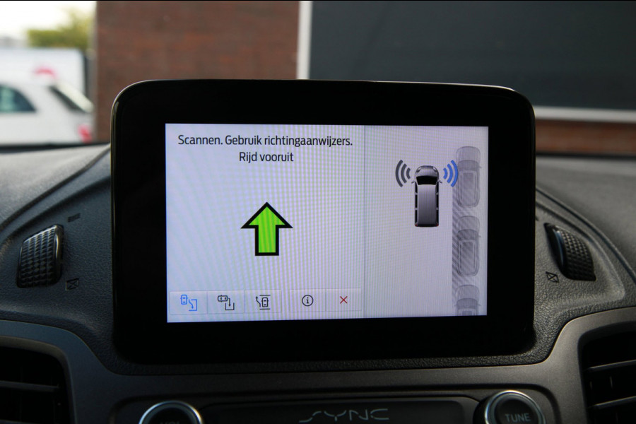 Ford Transit Connect 1.5 EcoBlue 120PK L2 Limited / Camera / Stoel verw / Adaptief cruis