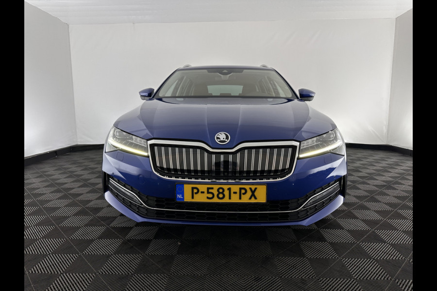 Škoda Superb Combi 1.4 TSI iV Sportline Business (Plug-in) (INCL.BTW) *PANO | ADAPTIVE-CRUISE | LEATHER-MICROFIBRE | FULL-LED | BLINDSPOT | MEMORY-PACK | TOP-VIEW | HEATED-COMFORTSEATS | KEYLESS | DIGI-COCKPIT | NAVI-FULLMAP | ECC | PDC | 19''ALU*