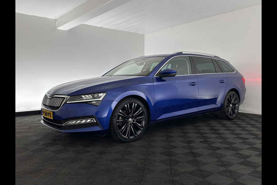 Škoda Superb Combi 1.4 TSI iV Sportline Business (Plug-in) (INCL.BTW) *PANO | ADAPTIVE-CRUISE | LEATHER-MICROFIBRE | FULL-LED | BLINDSPOT | MEMORY-PACK | TOP-VIEW | HEATED-COMFORTSEATS | KEYLESS | DIGI-COCKPIT | NAVI-FULLMAP | ECC | PDC | 19''ALU*