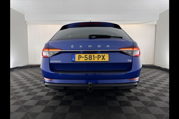 Škoda Superb Combi 1.4 TSI iV Sportline Business (Plug-in) (INCL.BTW) *PANO | ADAPTIVE-CRUISE | LEATHER-MICROFIBRE | FULL-LED | BLINDSPOT | MEMORY-PACK | TOP-VIEW | HEATED-COMFORTSEATS | KEYLESS | DIGI-COCKPIT | NAVI-FULLMAP | ECC | PDC | 19''ALU*